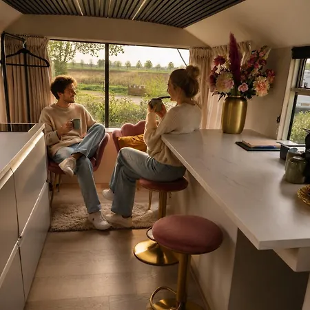 Bed&bus Met Dakterras Kemping