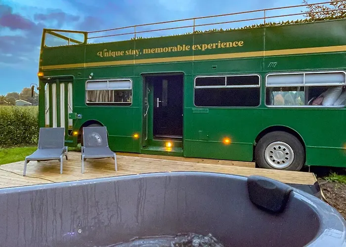 Bed&bus Met Dakterras Campingplatz Rucphen