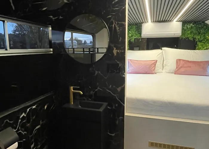 Bed&bus Met Dakterras Campingplatz *